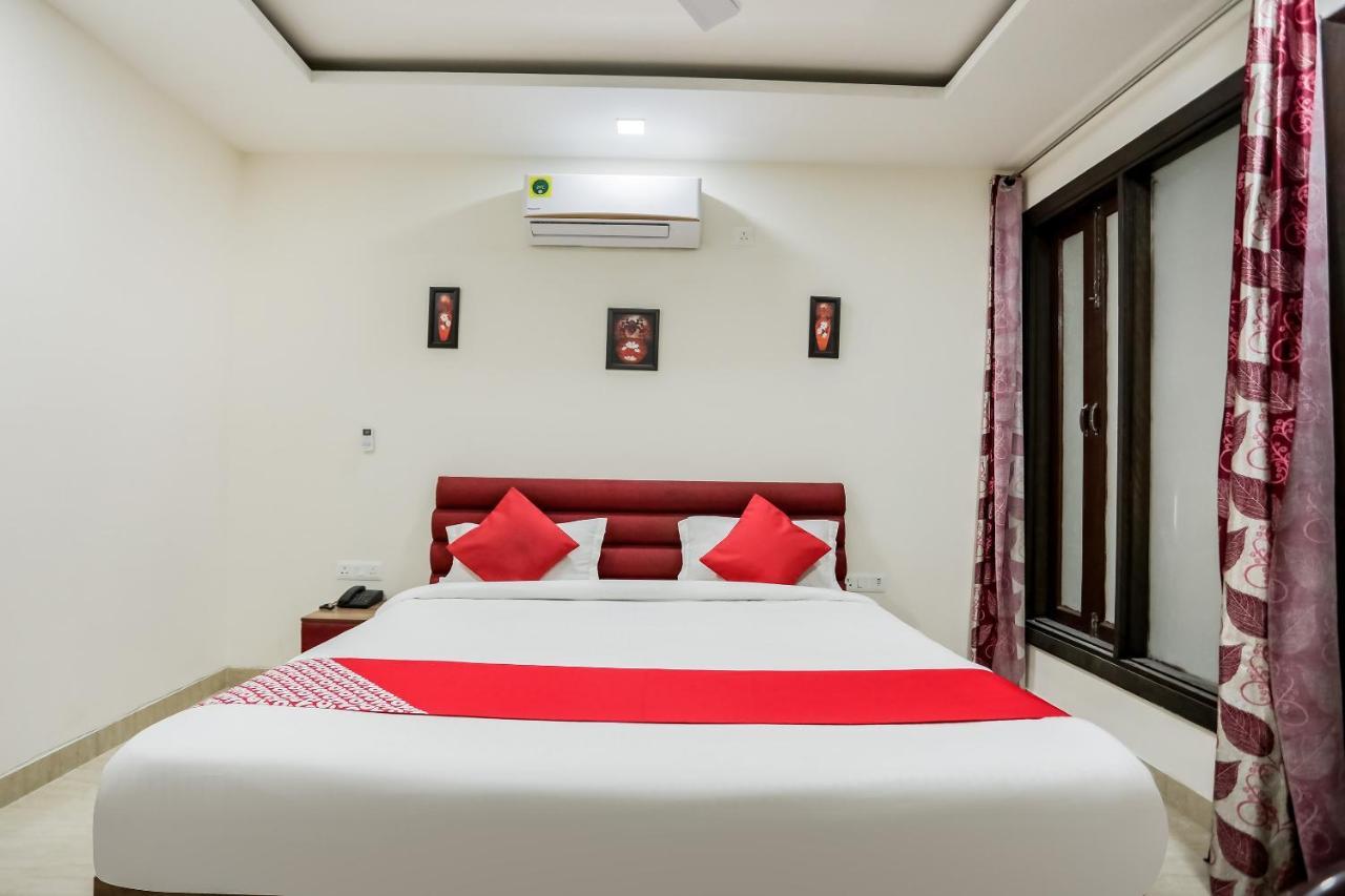 Oyo 65118 Hotel Vatika 古尔冈 外观 照片